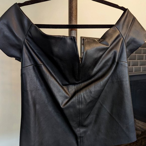 Black Pleather Dynamite Off-the-Shoulder Vneck Bustier s:L - Picture 1 of 6